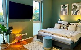 LITELIVING Cozy Suite - Sauna - Balkon - Parken - BBQ - Modern&Gemütlich